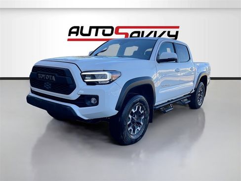 Used 2023 Toyota Tacoma TRD Off-Road image 3