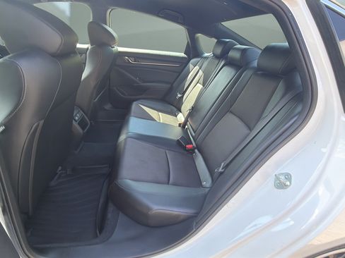 Used 2022 Honda Accord Sport image 12