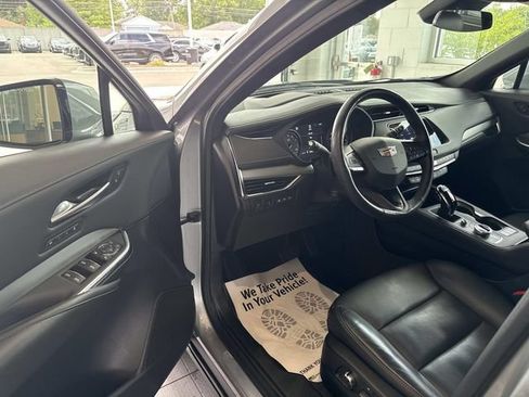 Used 2023 Cadillac XT4 Premium Luxury w/ Technology Package AWD/4WD image 15