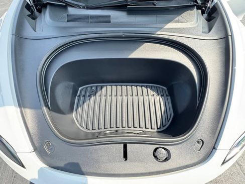 Used 2025 Tesla Model 3 Long Range AWD/4WD image 36