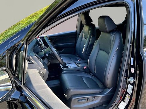 Used 2025 Honda Odyssey Sport-L image 16