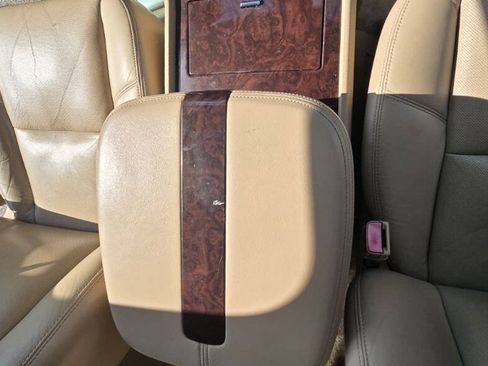 Used 2009 Cadillac Escalade ESV AWD image 43