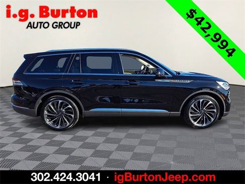 Used 2023 Lincoln Aviator Reserve w/ Equipment Group 201A image 7