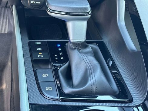 Used 2024 Hyundai Elantra Limited image 27