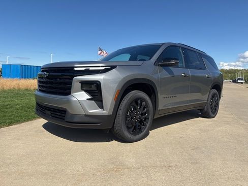 New 2026 Chevrolet Traverse LT w/ Midnight/Sport Edition FWD image 1