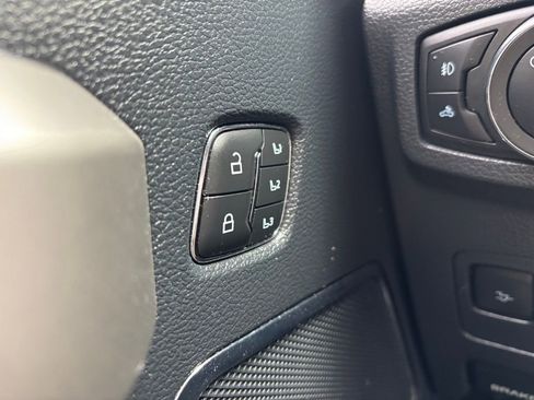 Used 2022 Ford F250 Lariat w/ Tremor Off-Road Package image 34