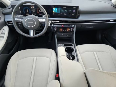 Used 2025 Hyundai Sonata SEL FWD image 11