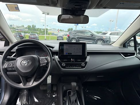 Used 2025 Toyota Corolla LE FWD image 26