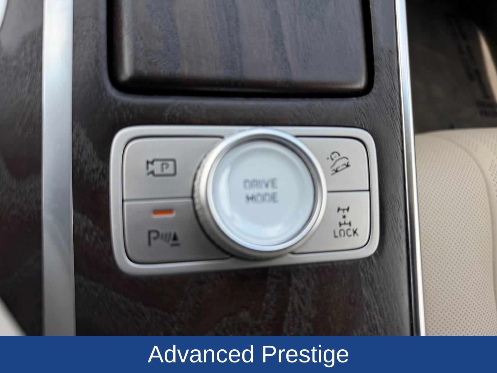 Used 2022 Genesis GV80 2.5T w/ Prestige Package 04 AWD/4WD image 27