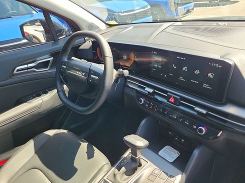 New 2026 Kia Sportage EX FWD image 8