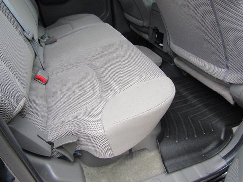 Used 2016 Nissan Frontier SV w/ SV Value Truck Package image 17