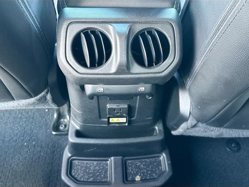 Used 2023 Jeep Wrangler Unlimited Sahara w/ Cold Weather Group AWD/4WD image 28