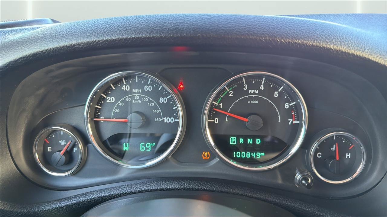Used 2015 Jeep Wrangler Unlimited Rubicon AWD/4WD image 24