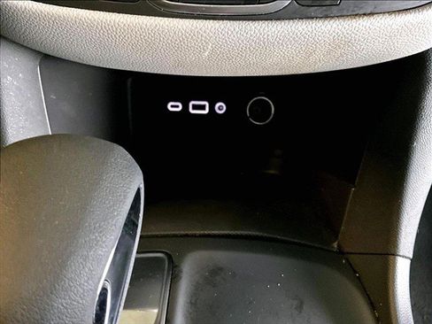 Used 2024 Chevrolet Equinox LS w/ LS Convenience Package FWD image 25