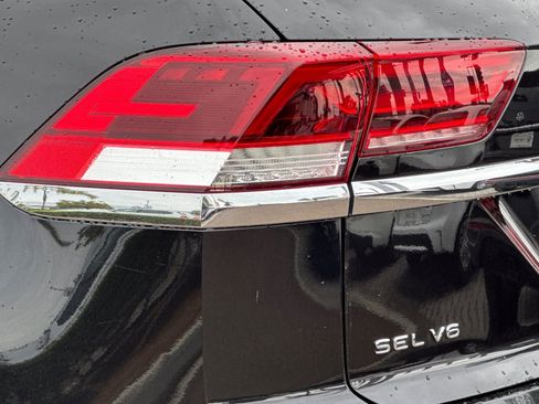 Used 2020 Volkswagen Atlas Cross Sport SEL Premium R-Line image 27