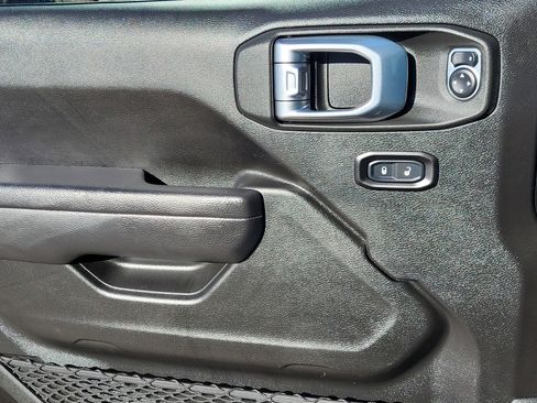 Used 2022 Jeep Wrangler Unlimited Sport image 6