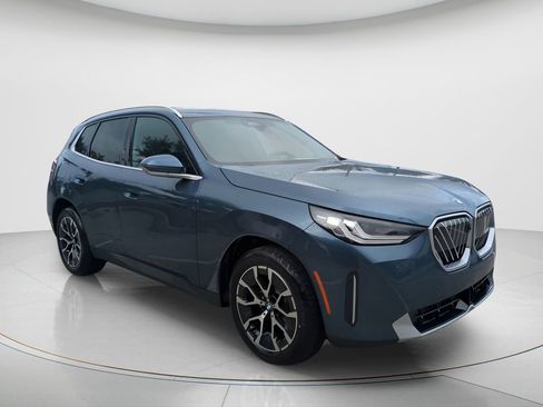 New 2026 BMW X3 xDrive30 w/ Premium Package image 3