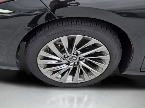 Used 2024 Lexus ES 350 Ultra Luxury w/ Accessory Package (Z2) FWD image 11