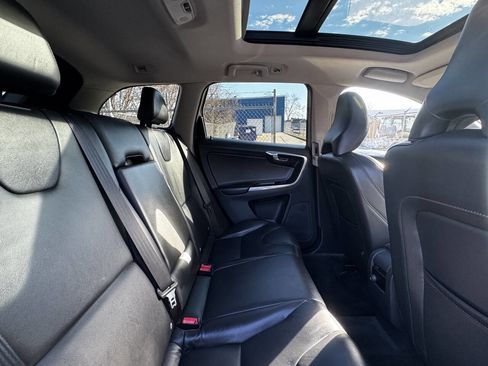 Used 2017 Volvo XC60 T5 Dynamic w/ Preferred Option Package image 13