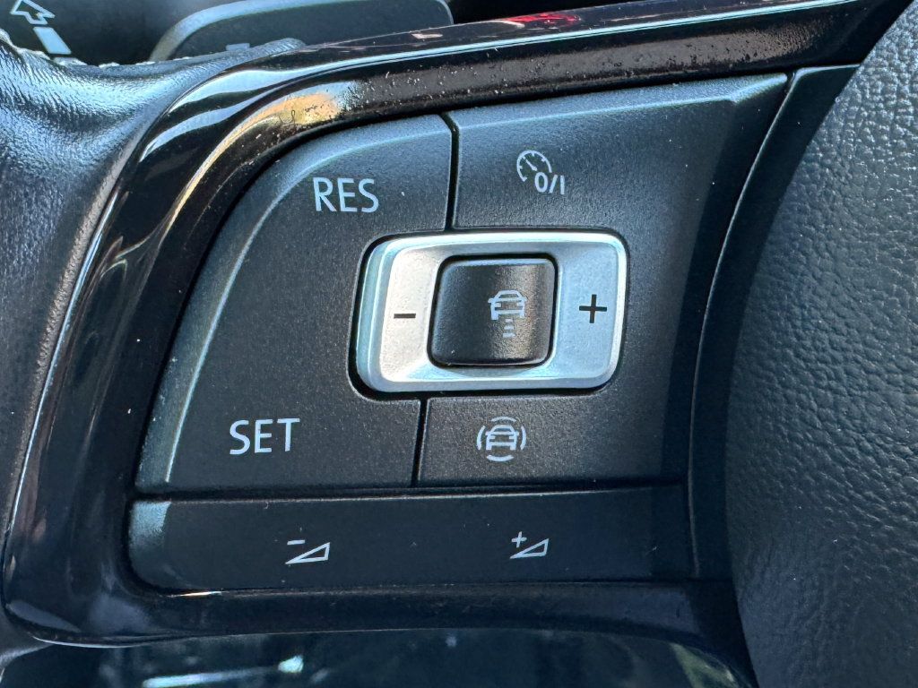 Used 2019 Volkswagen Golf R 4-Door AWD/4WD image 26