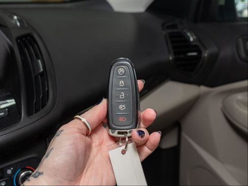 Used 2017 Ford Escape Titanium FWD image 15
