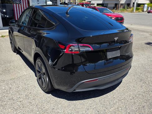 Used 2025 Tesla Model Y Long Range AWD/4WD image 7