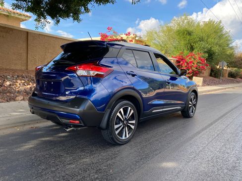 Used 2020 Nissan Kicks SR w/ SR Premium Package image 9