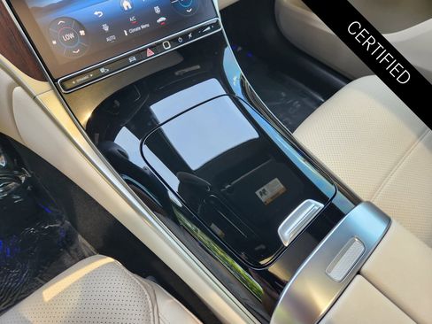Certified 2026 Mercedes-Benz GLC 300 image 21