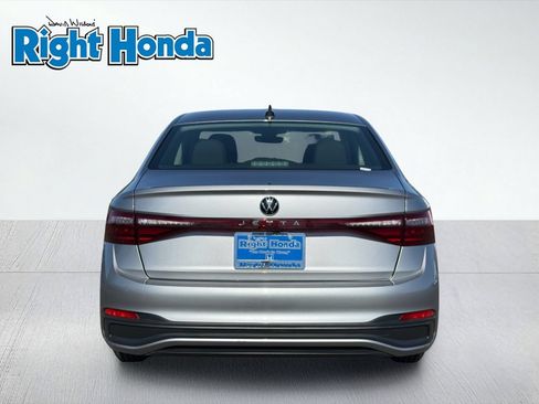 Used 2025 Volkswagen Jetta S FWD image 6