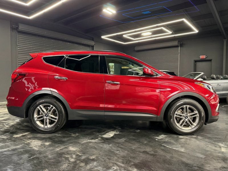 Used 2017 Hyundai Santa Fe Sport FWD image 4