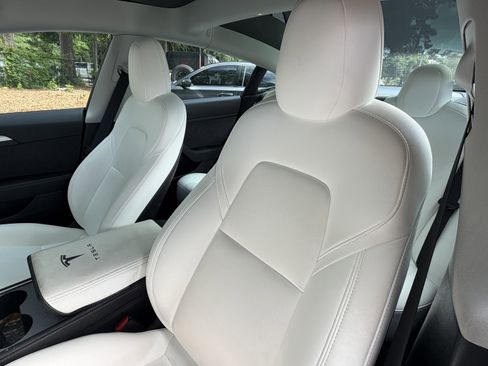 Used 2022 Tesla Model 3 Long Range AWD/4WD image 16