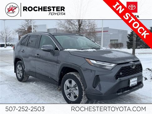 Used 2025 Toyota RAV4 XLE image 1