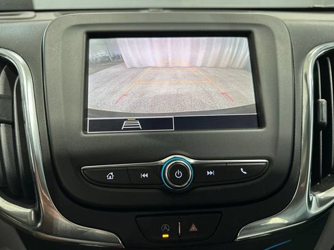 Certified 2022 Chevrolet Equinox LS w/ Driver Confidence II Package AWD/4WD image 11