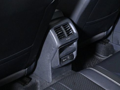 Used 2023 Volkswagen Tiguan SE R-Line FWD image 18