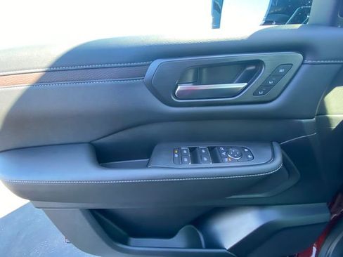 New 2025 Nissan Armada SL w/ Captain's Chari Seat Package image 40