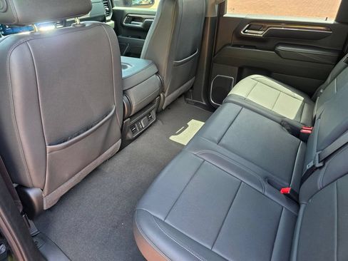 Used 2024 Chevrolet Silverado 3500 LT w/ Convenience Package AWD/4WD image 14