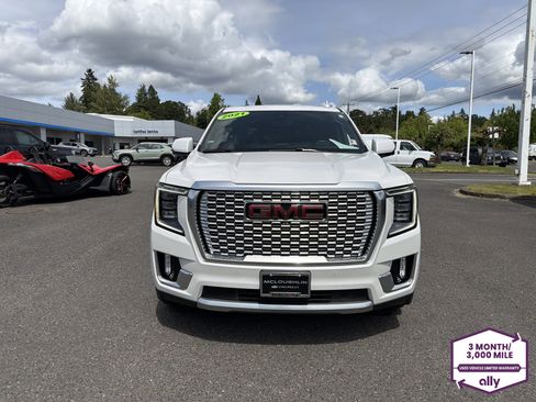 Used 2021 GMC Yukon Denali w/ Denali Ultimate Package AWD/4WD image 8