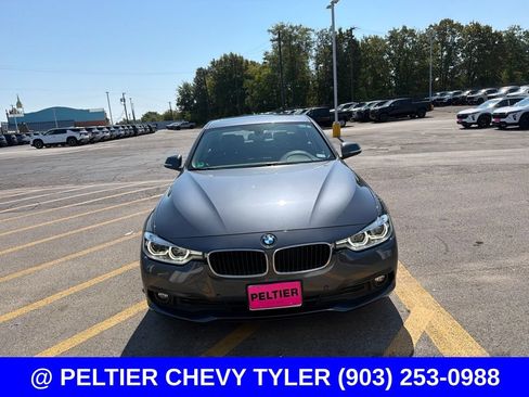 Used 2018 BMW 320i xDrive Sedan AWD/4WD image 8