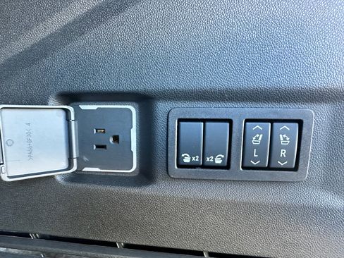 New 2026 Chevrolet Tahoe High Country image 18