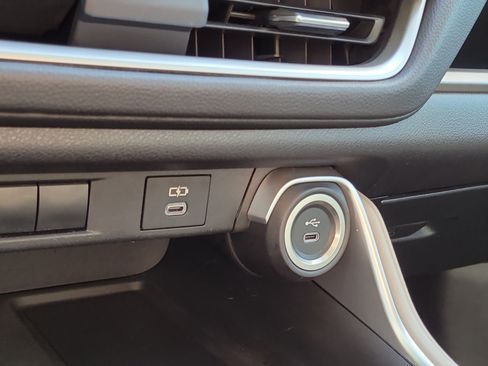 Certified 2025 Toyota Grand Highlander FWD image 28