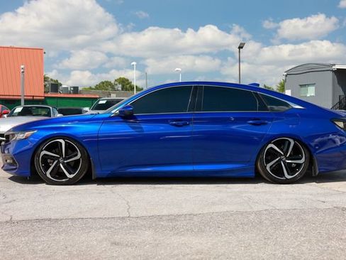 Used 2018 Honda Accord Sport image 4
