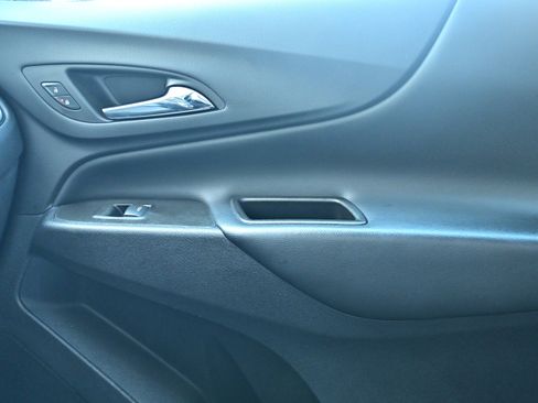 Used 2022 Chevrolet Equinox LT FWD image 27
