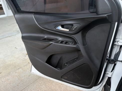 Used 2021 Chevrolet Equinox Premier w/ Redline Edition FWD image 22