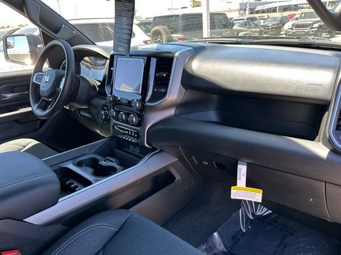 New 2026 RAM 1500 Express AWD/4WD image 12