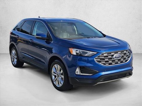 Used 2024 Ford Edge Titanium AWD/4WD image 3