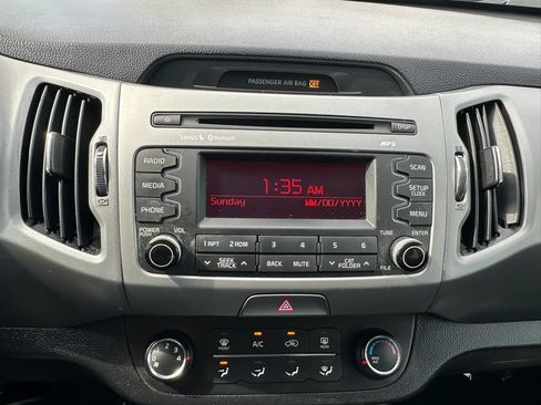 Used 2015 Kia Sportage LX FWD image 16