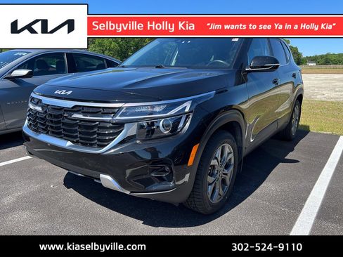 Used 2024 Kia Seltos S AWD/4WD image 1