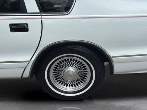 Used 1996 Chevrolet Caprice SS RWD image 31