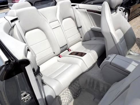 Used 2011 Mercedes-Benz E 350 Cabriolet image 29