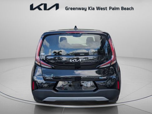 Certified 2023 Kia Soul EX image 7
